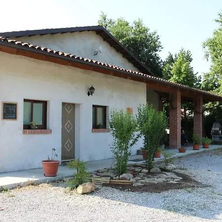 Campsite La Rosa Nel Borgo Agricamping La Morra